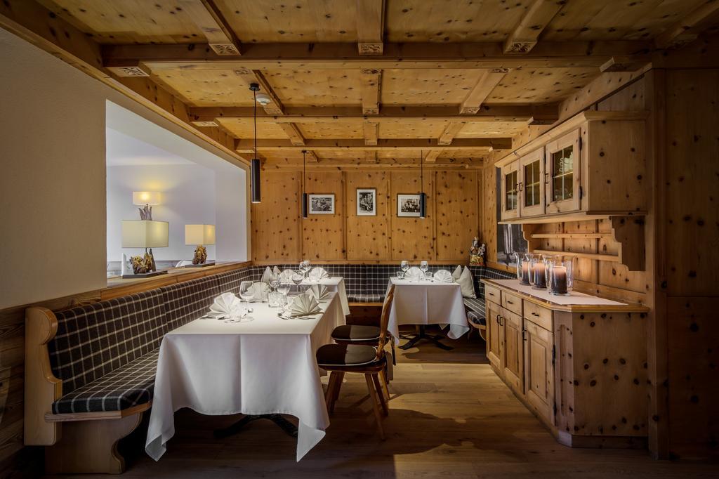 Hotel Des Alpes La Villa  Bagian luar foto